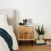 21-Inch Solid Wood Nightstand | Compact Bedroom Bedside Table – Oakvello