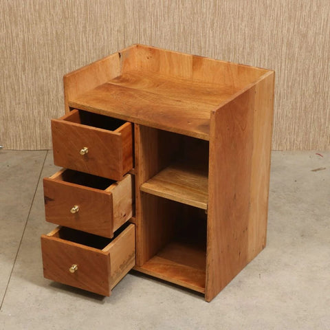 Light Finish 3-Drawer Bedside Unit | Solid Wood Bedroom Nightstand – Oakvello