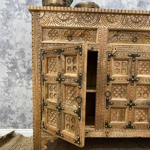 Carved Solid Mango Wood Sideboard | Handcrafted Living Room Storage – Oakvello