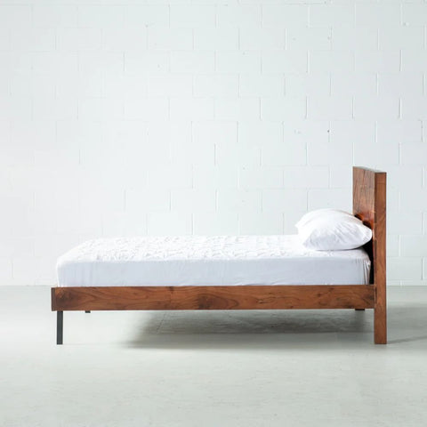 Acacia Wood Bed | Solid Hardwood Bedroom Furniture – Oakvello